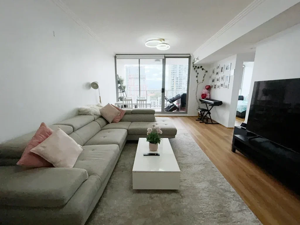 Imgi 2 16487458 7 1 230526 071659 W1210 H908 1024x768